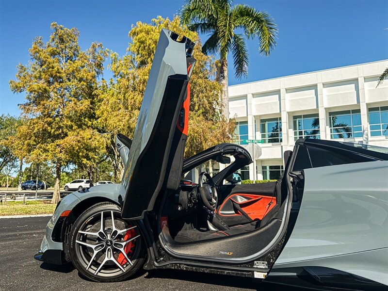 2022 McLaren 765LT Spider   - Photo 46 - Bonita Springs, FL 34134