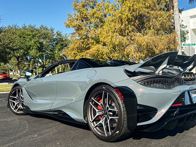 2022 McLaren 765LT Spider   - Photo 45 - Bonita Springs, FL 34134