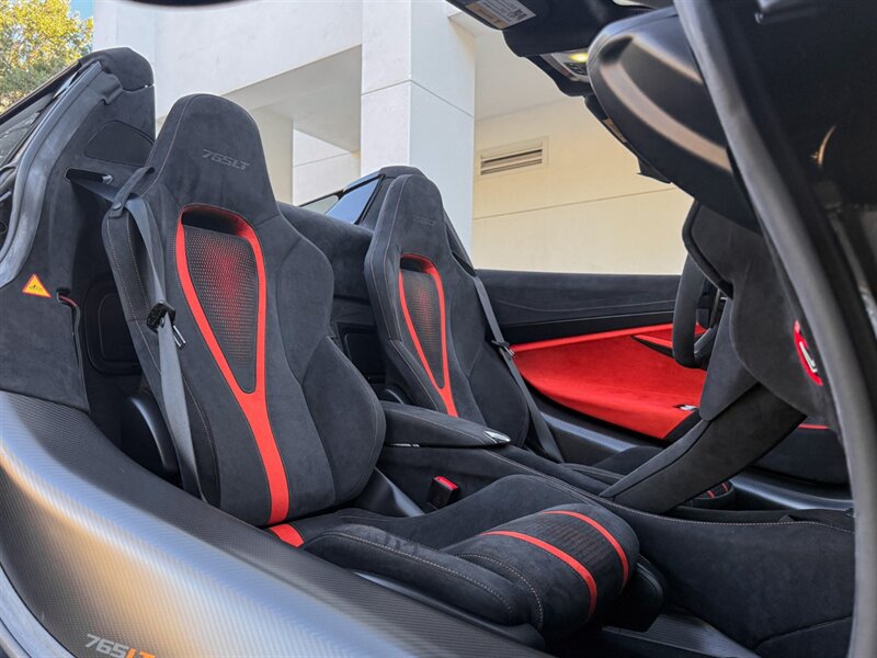 2022 McLaren 765LT Spider   - Photo 32 - Bonita Springs, FL 34134