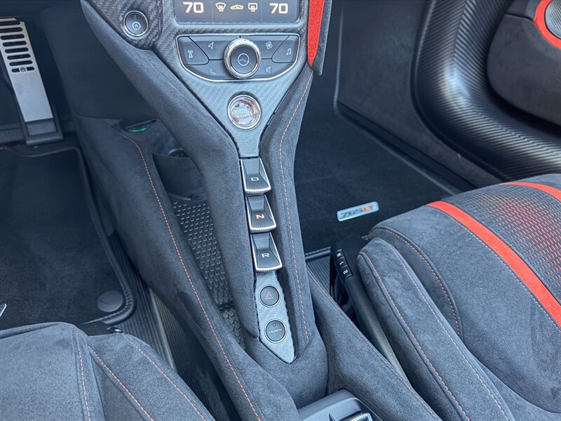 2022 McLaren 765LT Spider   - Photo 22 - Bonita Springs, FL 34134