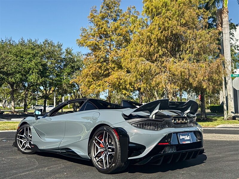 2022 McLaren 765LT Spider   - Photo 44 - Bonita Springs, FL 34134