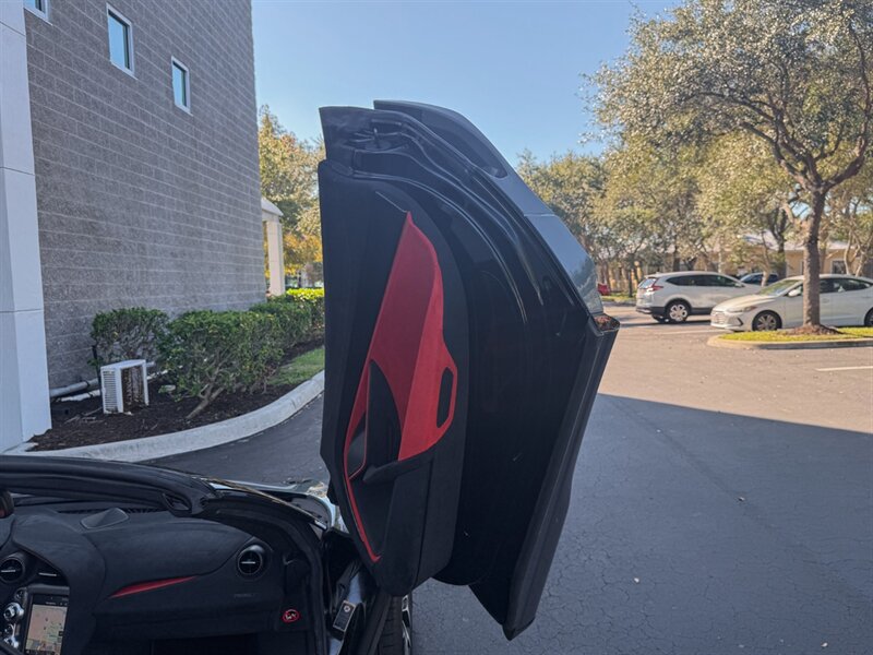 2022 McLaren 765LT Spider   - Photo 38 - Bonita Springs, FL 34134