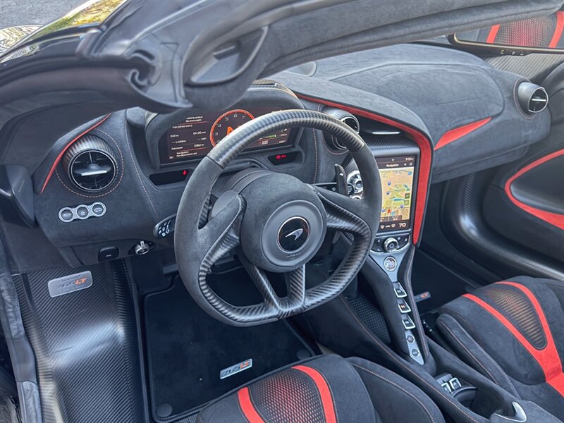 2022 McLaren 765LT Spider   - Photo 31 - Bonita Springs, FL 34134