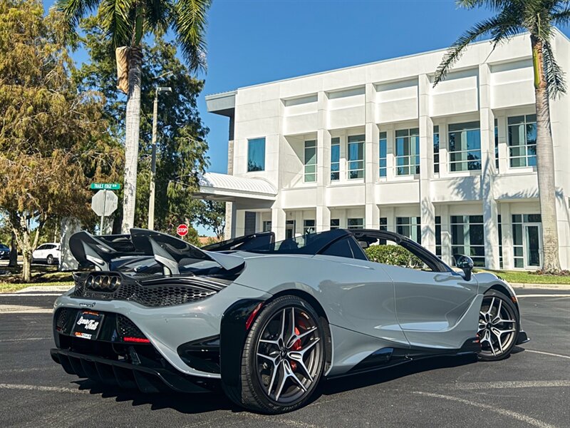 2022 McLaren 765LT Spider   - Photo 56 - Bonita Springs, FL 34134