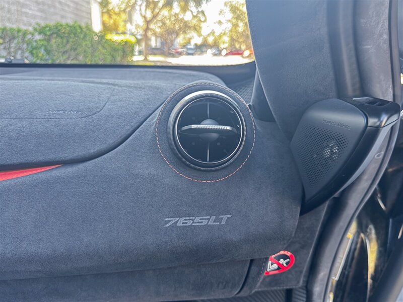 2022 McLaren 765LT Spider   - Photo 37 - Bonita Springs, FL 34134