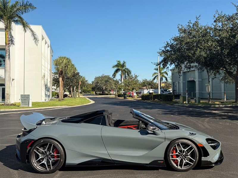 2022 McLaren 765LT Spider   - Photo 60 - Bonita Springs, FL 34134