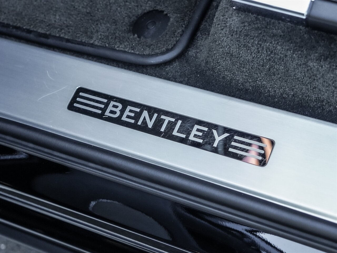 2017 Bentley Bentayga W12   - Photo 26 - Bonita Springs, FL 34134
