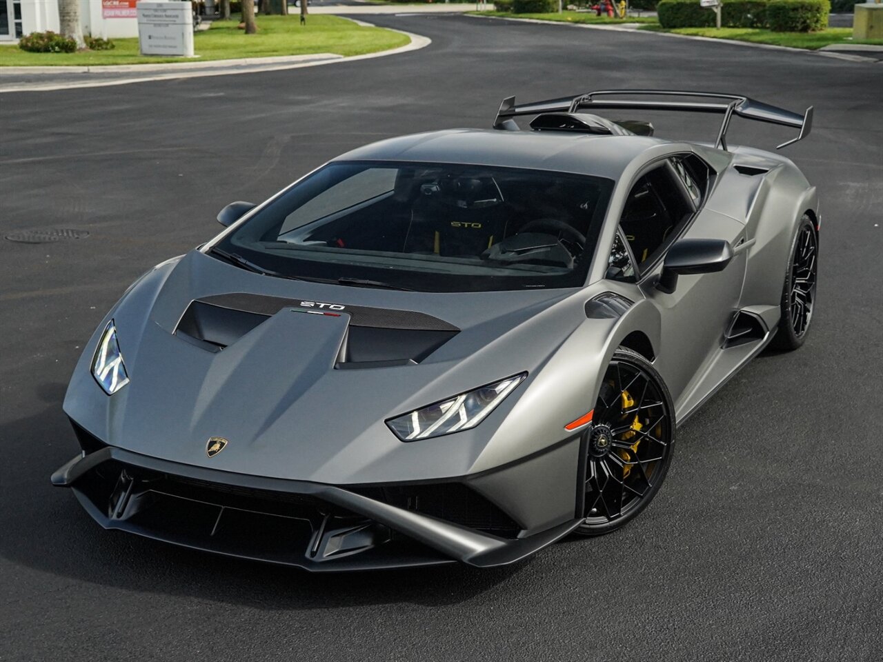 2021 Lamborghini Huracan STO   - Photo 10 - Bonita Springs, FL 34134