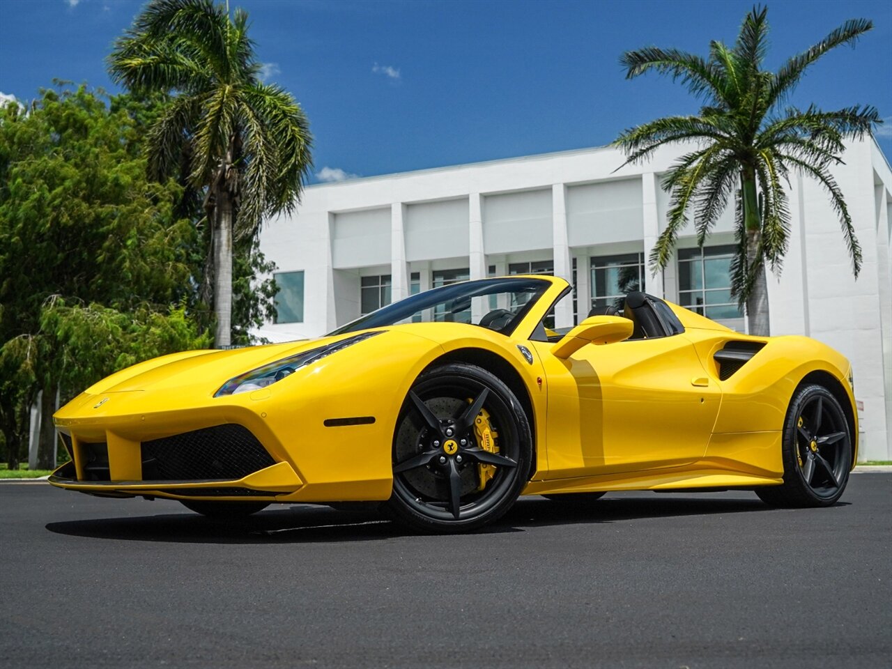 2018 Ferrari 488 Spider   - Photo 12 - Bonita Springs, FL 34134