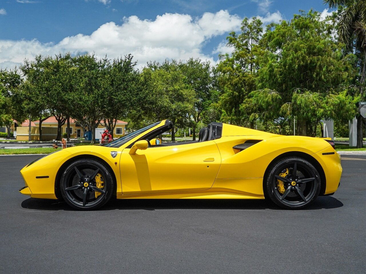 2018 Ferrari 488 Spider   - Photo 40 - Bonita Springs, FL 34134