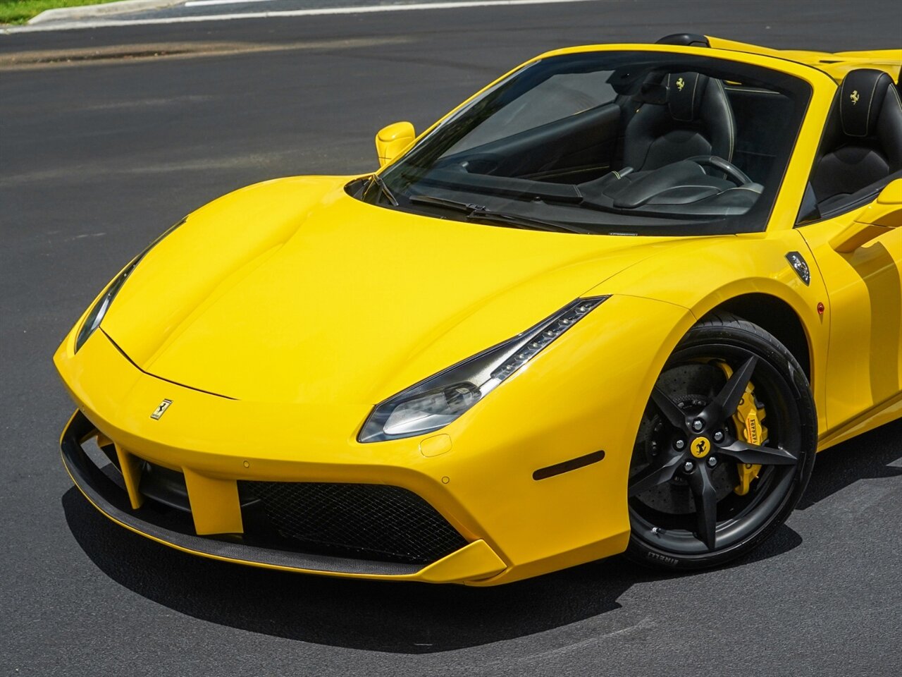 2018 Ferrari 488 Spider   - Photo 10 - Bonita Springs, FL 34134