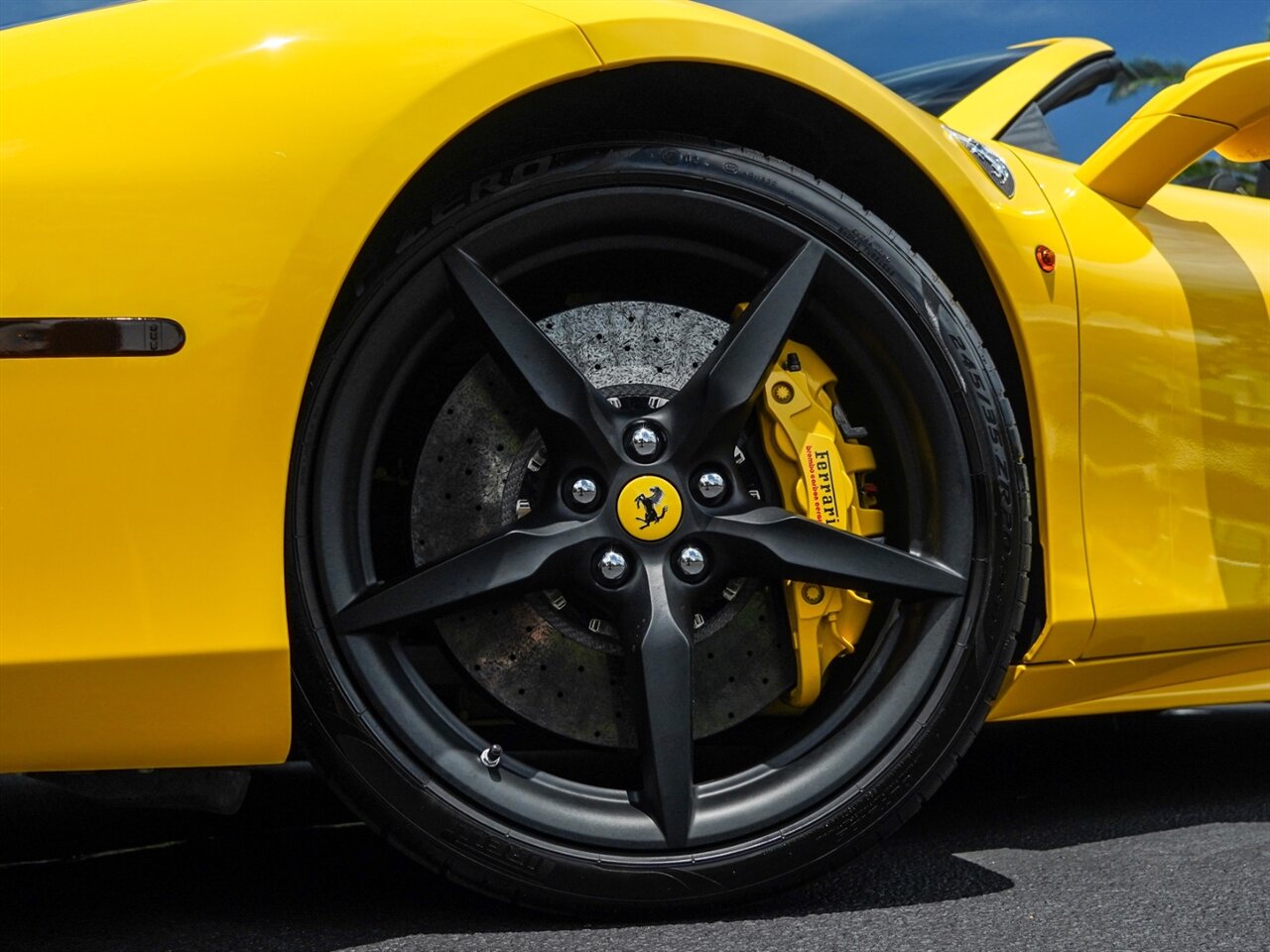 2018 Ferrari 488 Spider   - Photo 13 - Bonita Springs, FL 34134