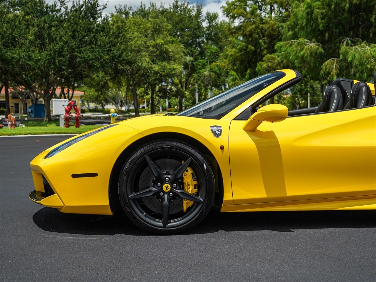 2018 Ferrari 488 Spider   - Photo 42 - Bonita Springs, FL 34134