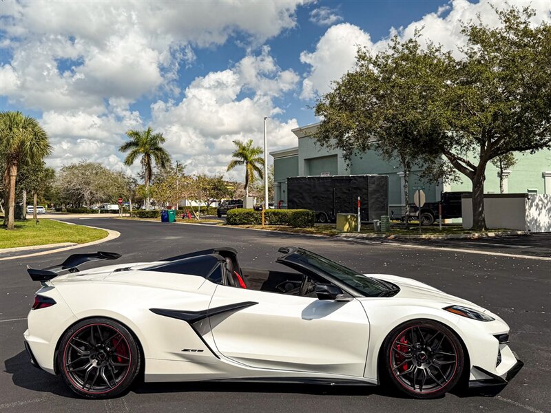 2023 Chevrolet Corvette Z06   - Photo 68 - Bonita Springs, FL 34134