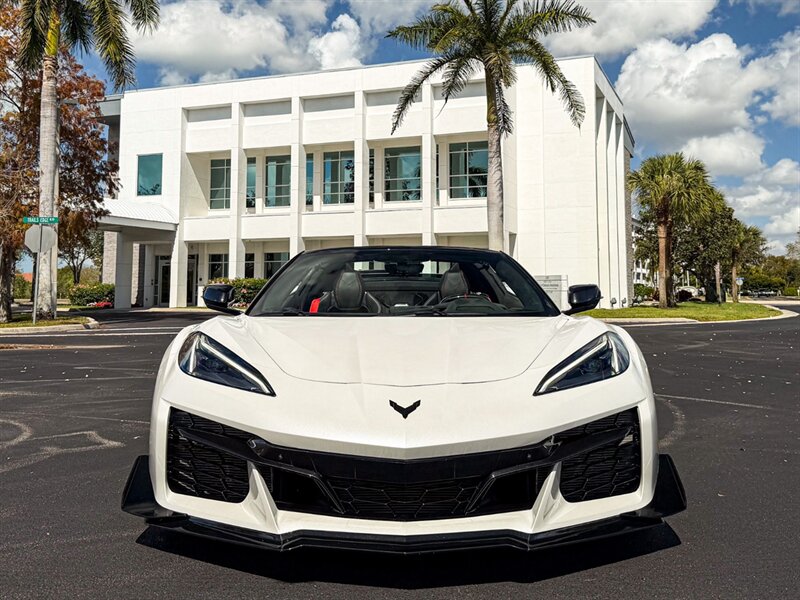 2023 Chevrolet Corvette Z06   - Photo 7 - Bonita Springs, FL 34134