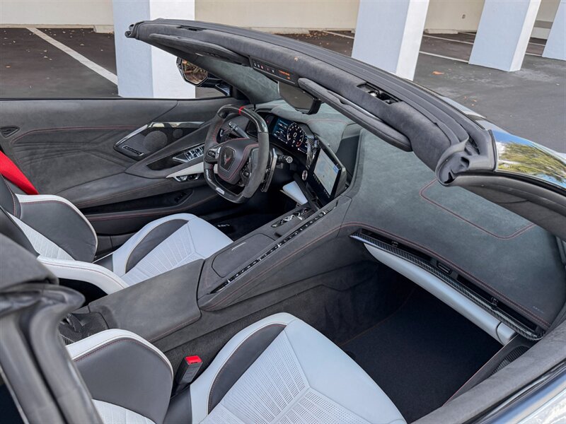 2023 Chevrolet Corvette Z06   - Photo 30 - Bonita Springs, FL 34134