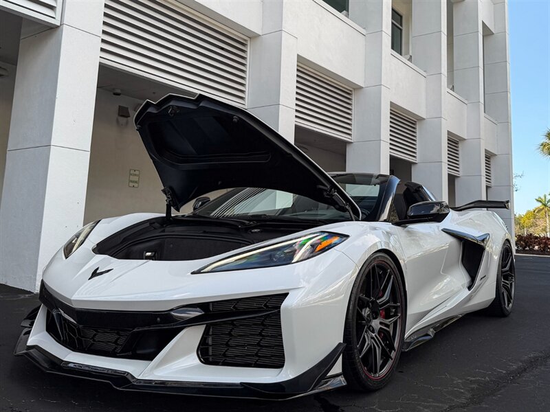 2023 Chevrolet Corvette Z06   - Photo 45 - Bonita Springs, FL 34134