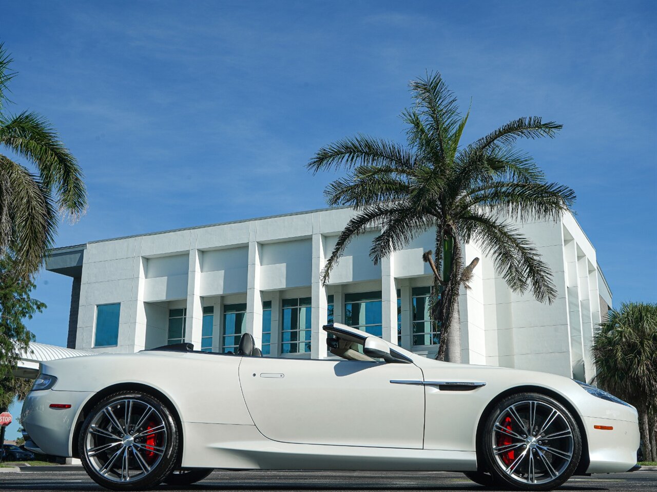 2012 Aston Martin Virage Volante   - Photo 31 - Bonita Springs, FL 34134