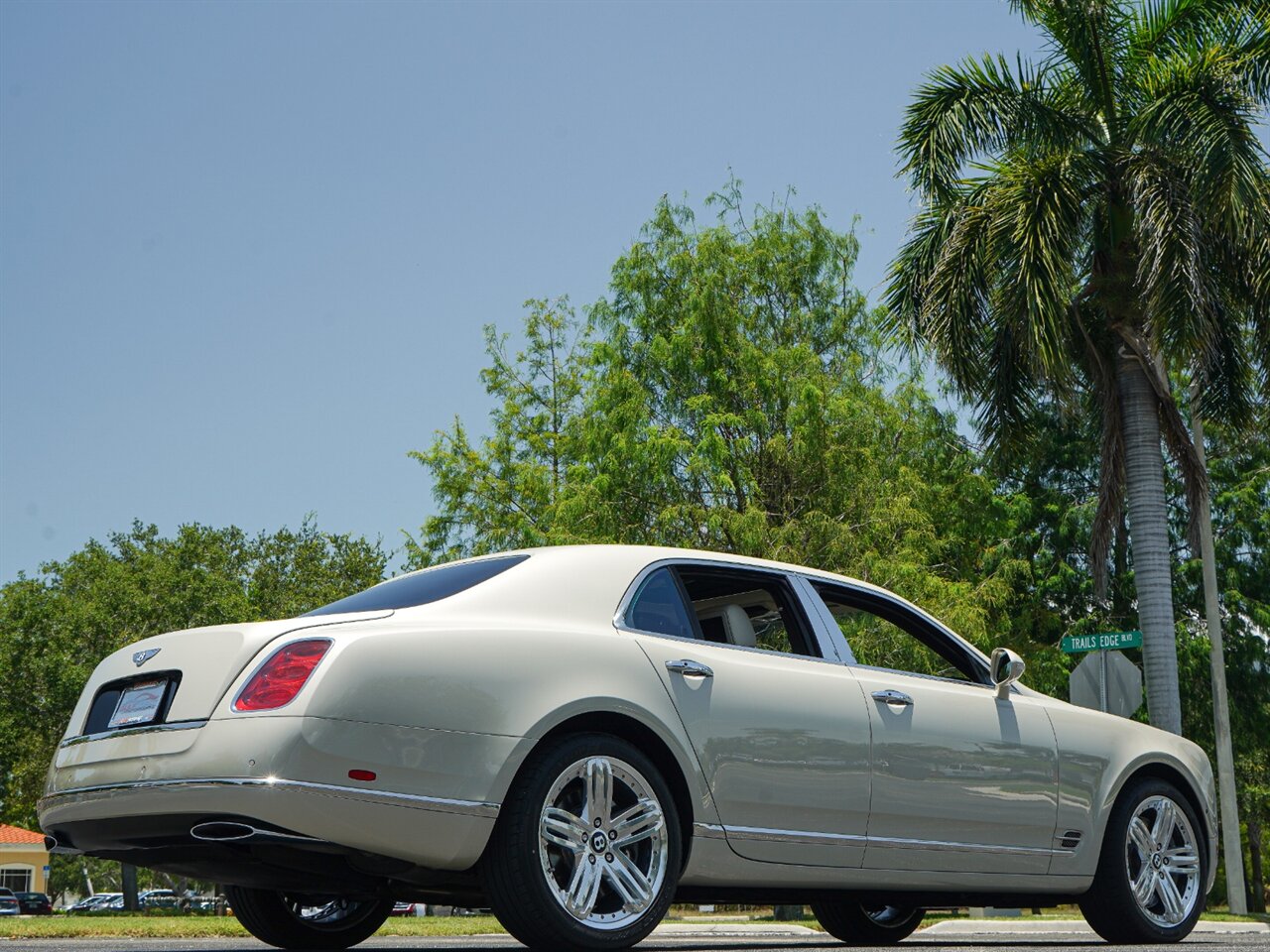 2014 Bentley Mulsanne   - Photo 25 - Bonita Springs, FL 34134