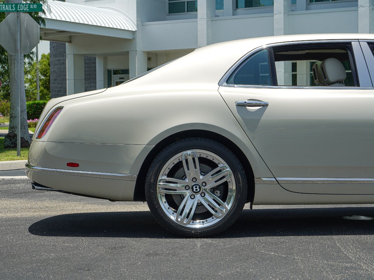 2014 Bentley Mulsanne   - Photo 38 - Bonita Springs, FL 34134
