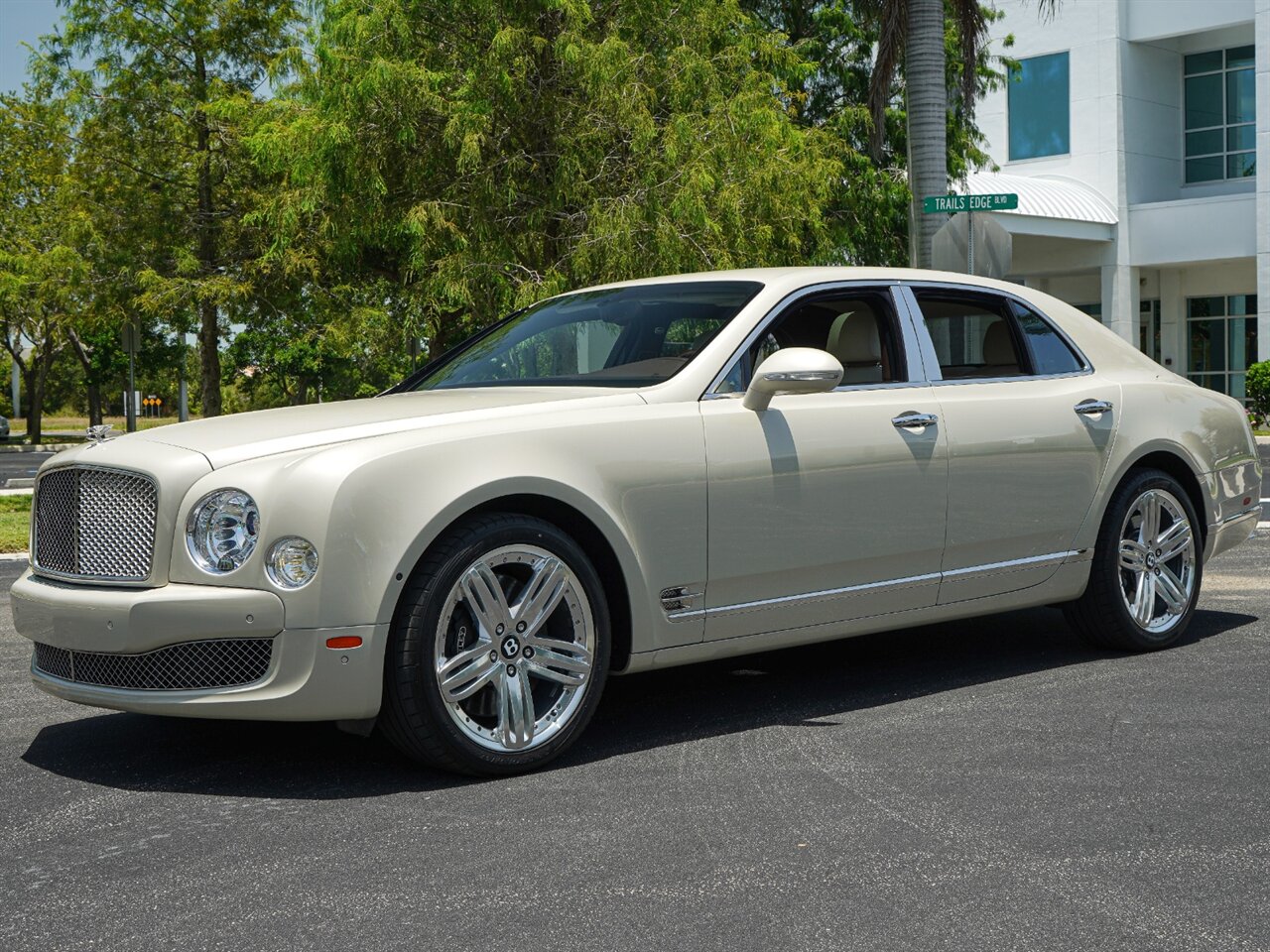 2014 Bentley Mulsanne   - Photo 9 - Bonita Springs, FL 34134