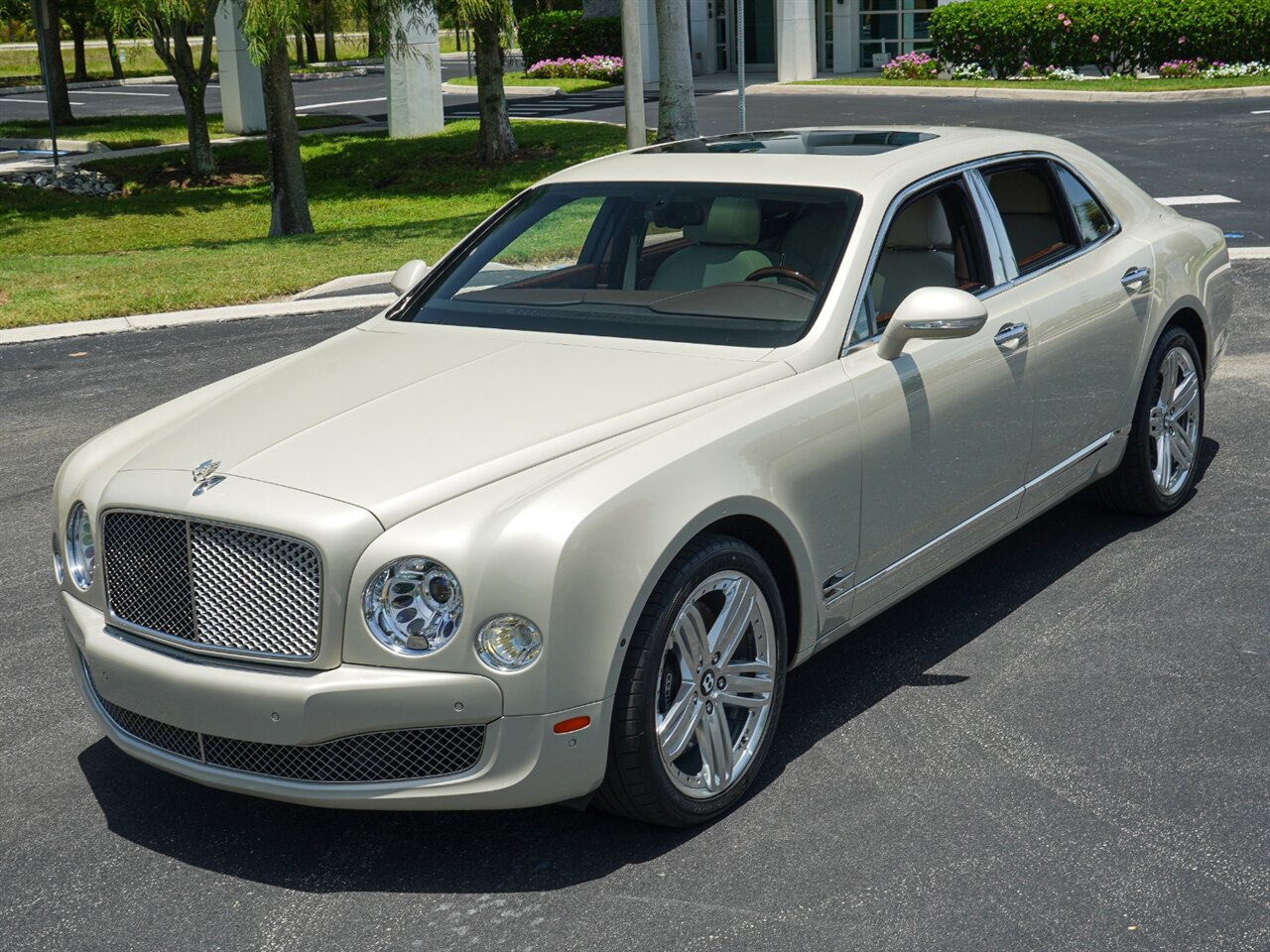 2014 Bentley Mulsanne   - Photo 8 - Bonita Springs, FL 34134