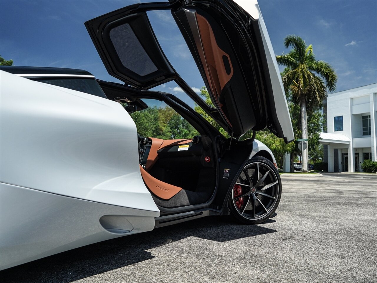 2018 McLaren 720S Luxury   - Photo 61 - Bonita Springs, FL 34134