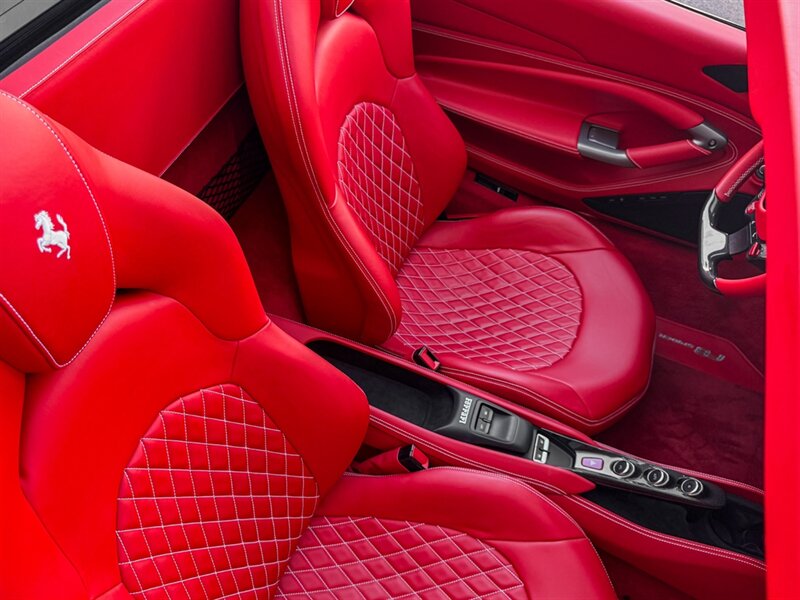 2021 Ferrari F8 Spider   - Photo 35 - Bonita Springs, FL 34134