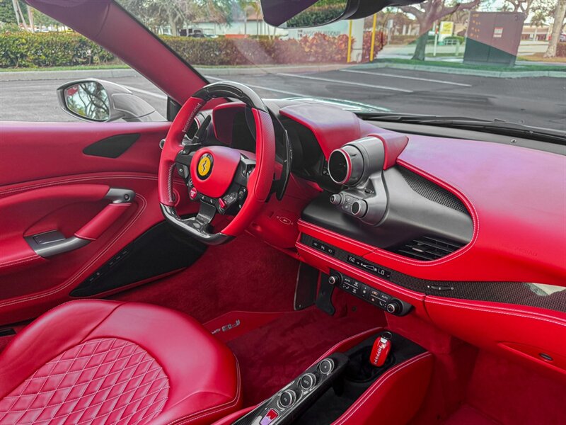 2021 Ferrari F8 Spider   - Photo 36 - Bonita Springs, FL 34134