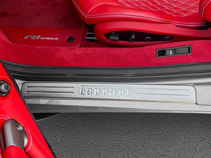 2021 Ferrari F8 Spider   - Photo 25 - Bonita Springs, FL 34134