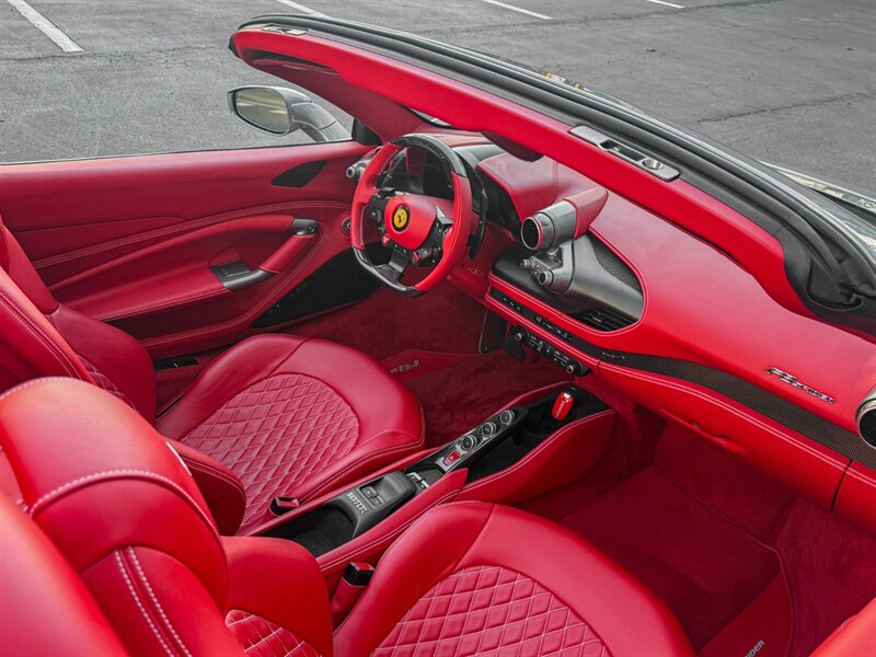 2021 Ferrari F8 Spider   - Photo 26 - Bonita Springs, FL 34134