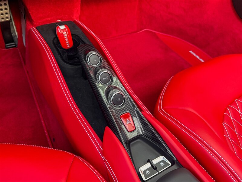 2021 Ferrari F8 Spider   - Photo 16 - Bonita Springs, FL 34134