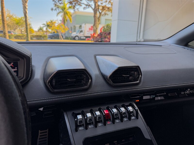 2021 Lamborghini Huracan EVO - Photo 16 - Bonita Springs, FL 34134