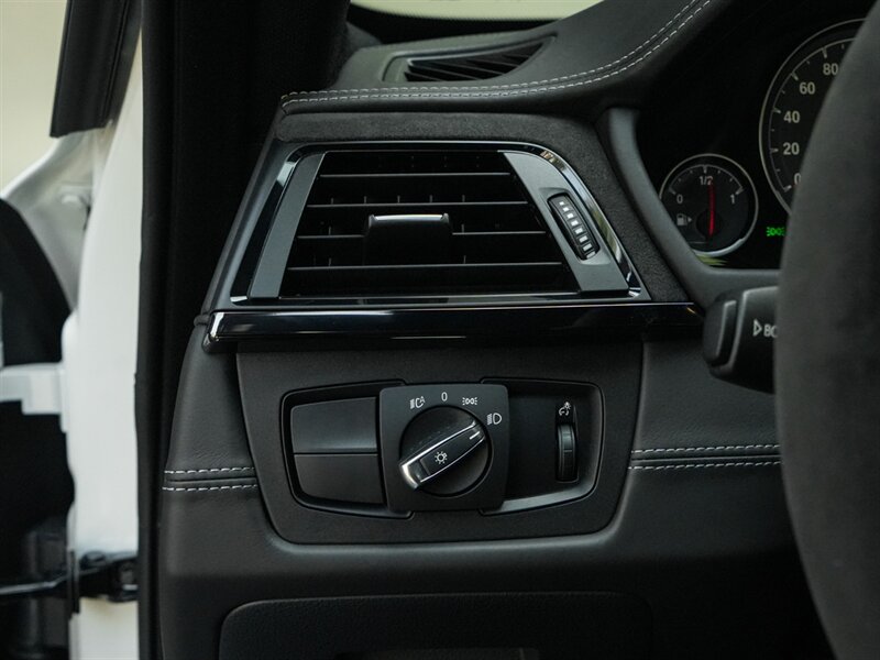 2016 BMW M4 GTS   - Photo 35 - Bonita Springs, FL 34134