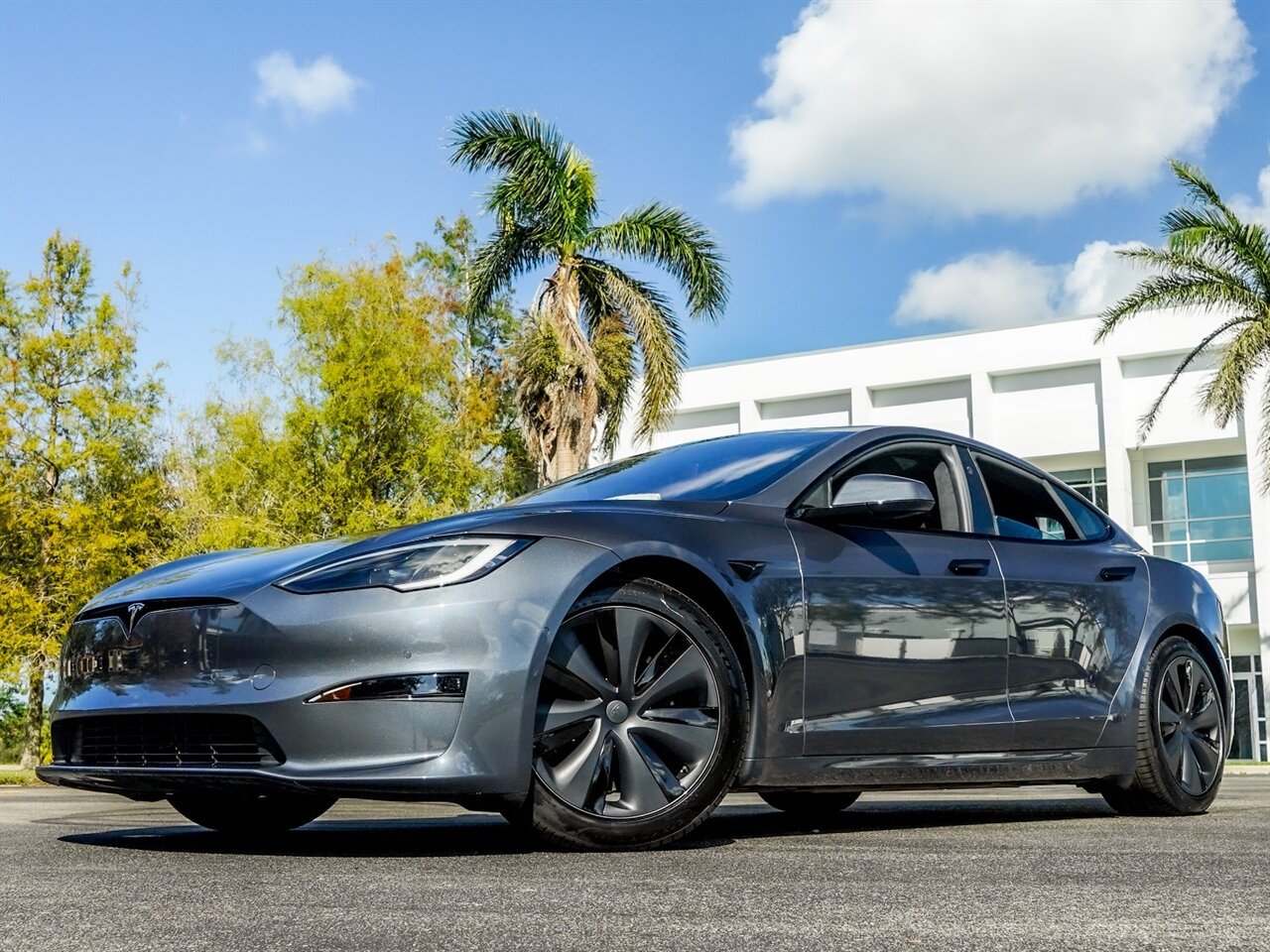2022 Tesla Model S   - Photo 11 - Bonita Springs, FL 34134