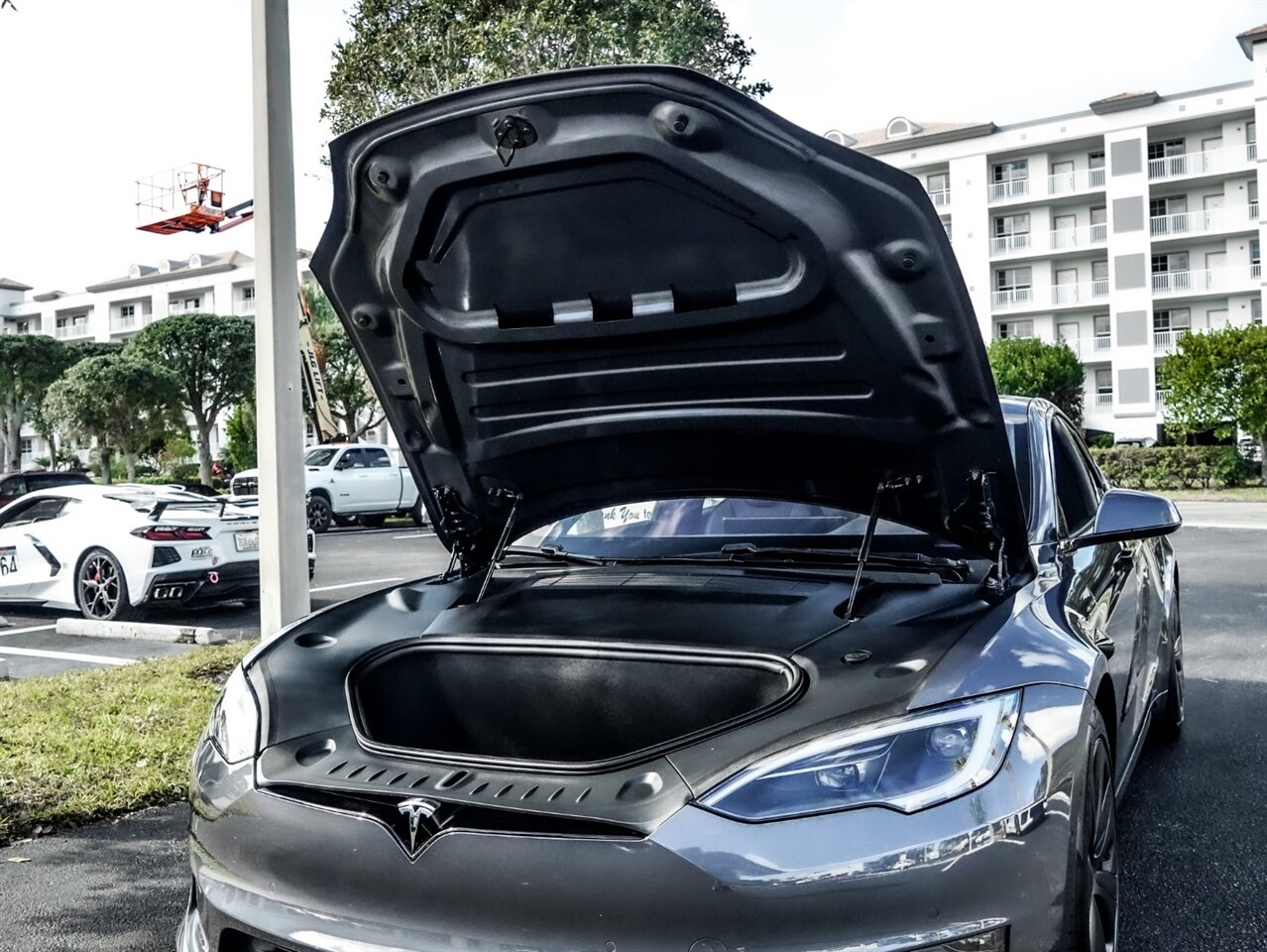 2022 Tesla Model S   - Photo 30 - Bonita Springs, FL 34134