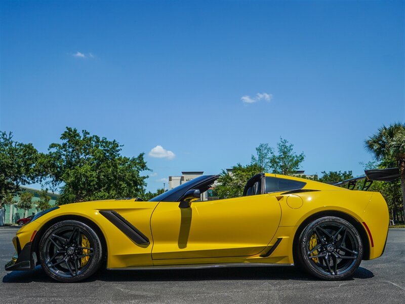 2019 Chevrolet Corvette ZR1   - Photo 33 - Bonita Springs, FL 34134