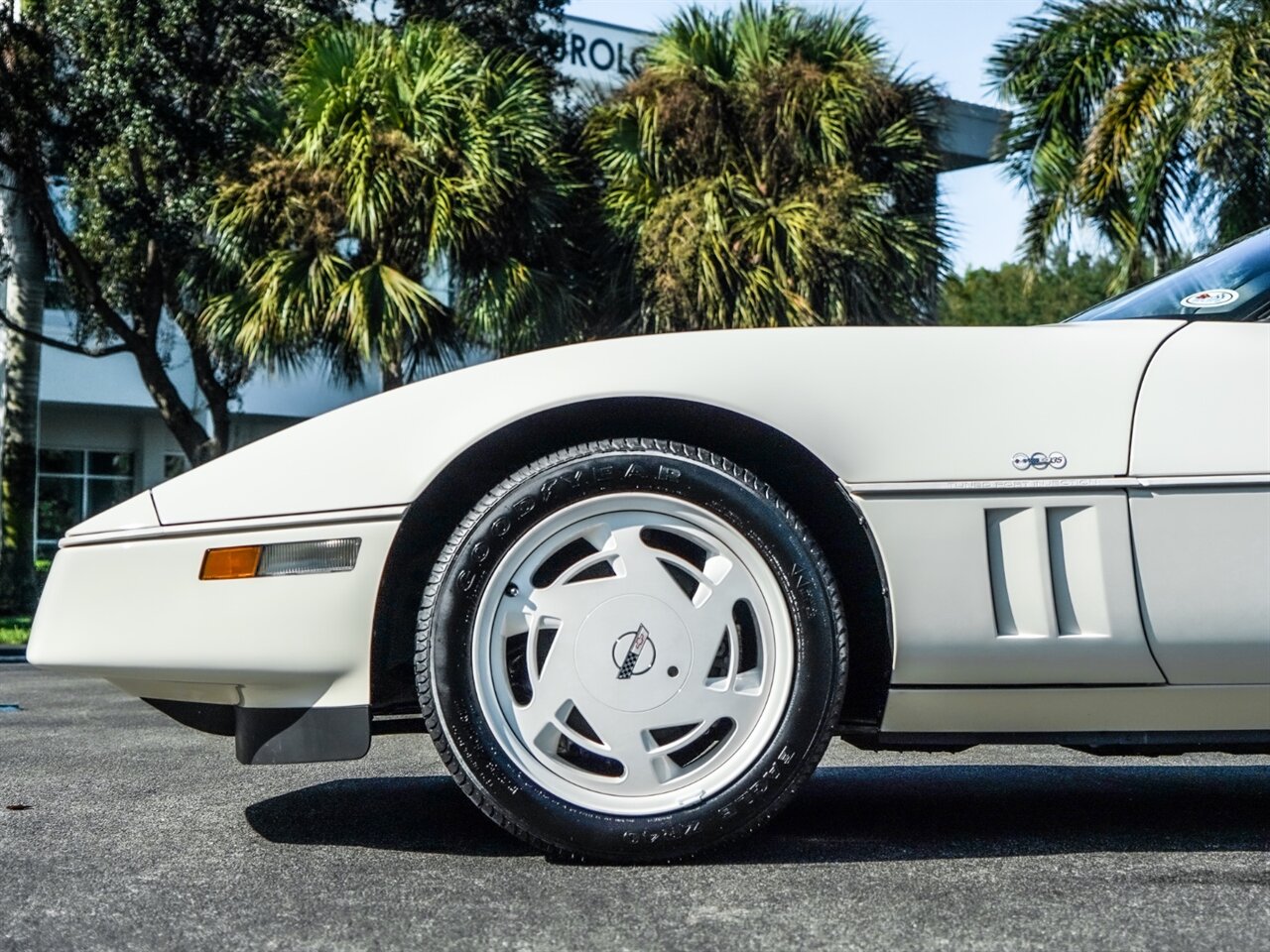1988 Chevrolet Corvette 35th Anniversary   - Photo 34 - Bonita Springs, FL 34134