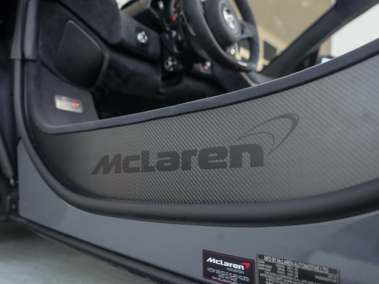 2016 McLaren 675LT Spider   - Photo 21 - Bonita Springs, FL 34134