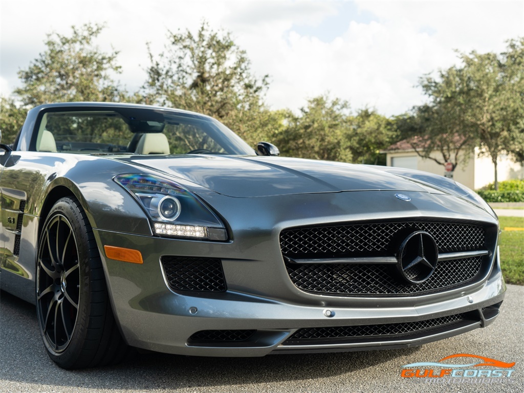 2014 Mercedes-Benz SLS AMG GT   - Photo 24 - Bonita Springs, FL 34134