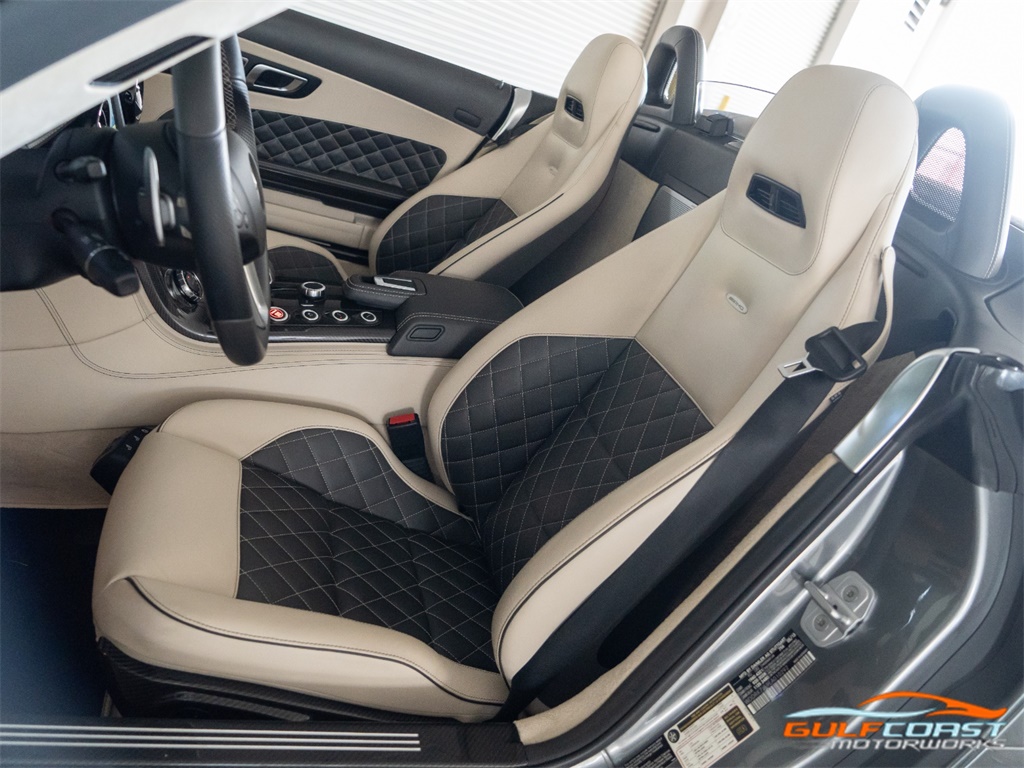 2014 Mercedes-Benz SLS AMG GT   - Photo 16 - Bonita Springs, FL 34134