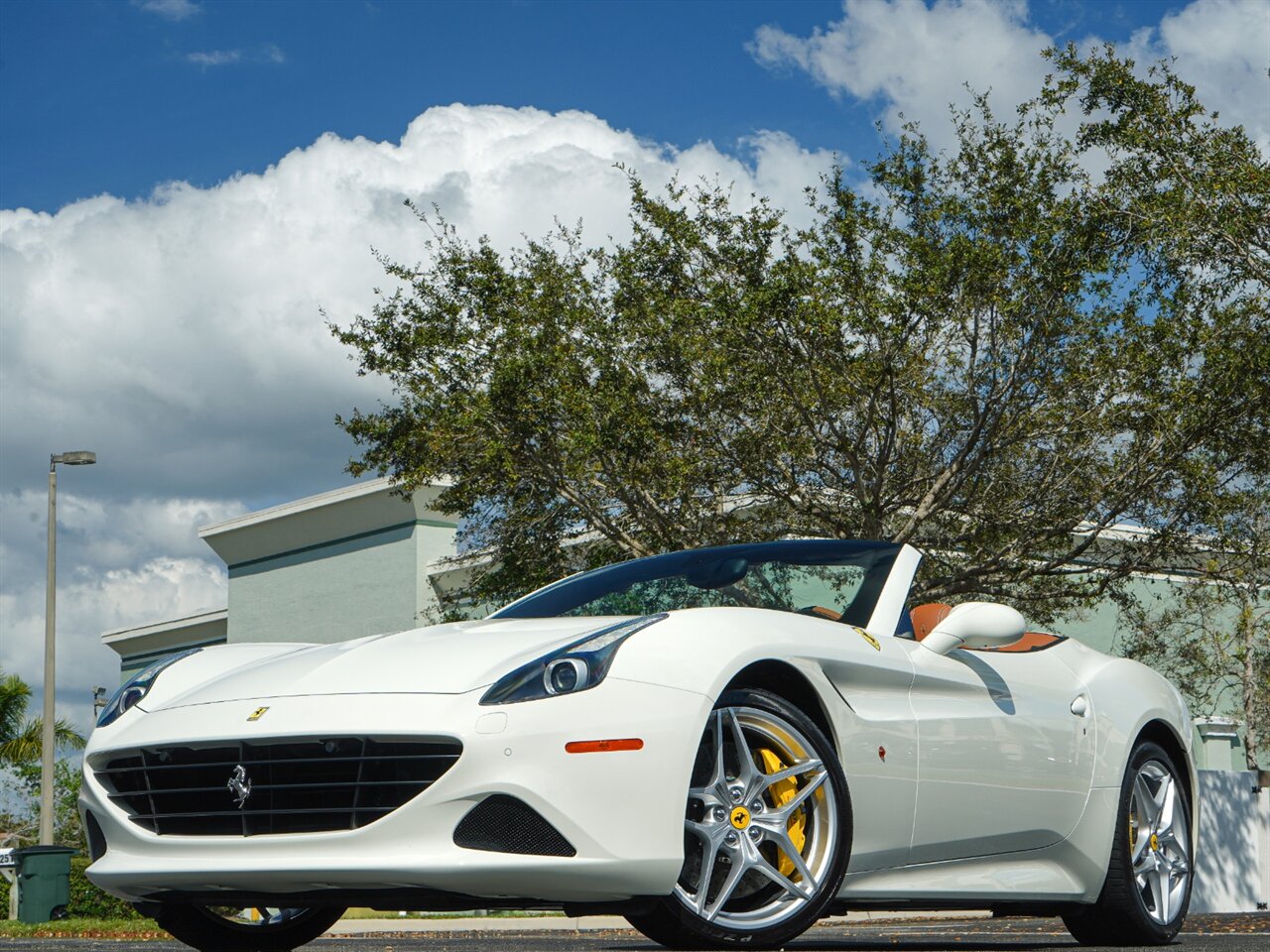 2015 Ferrari California T   - Photo 53 - Bonita Springs, FL 34134