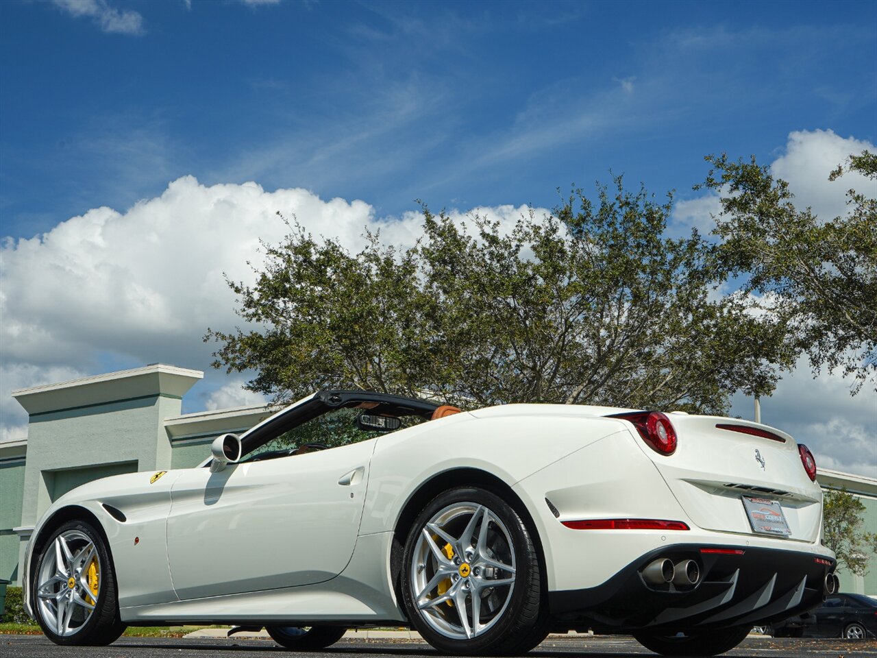 2015 Ferrari California T   - Photo 44 - Bonita Springs, FL 34134