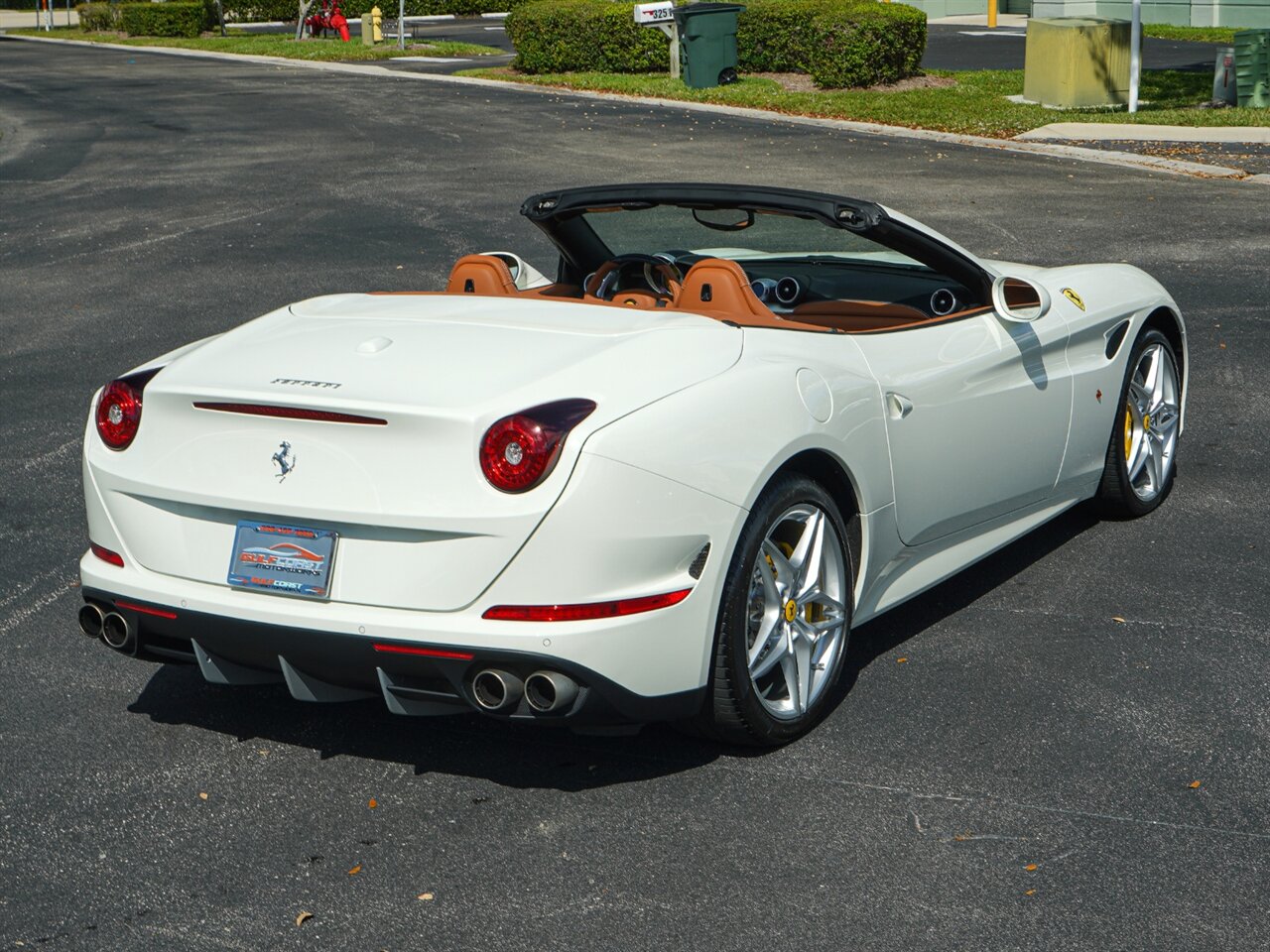 2015 Ferrari California T   - Photo 32 - Bonita Springs, FL 34134