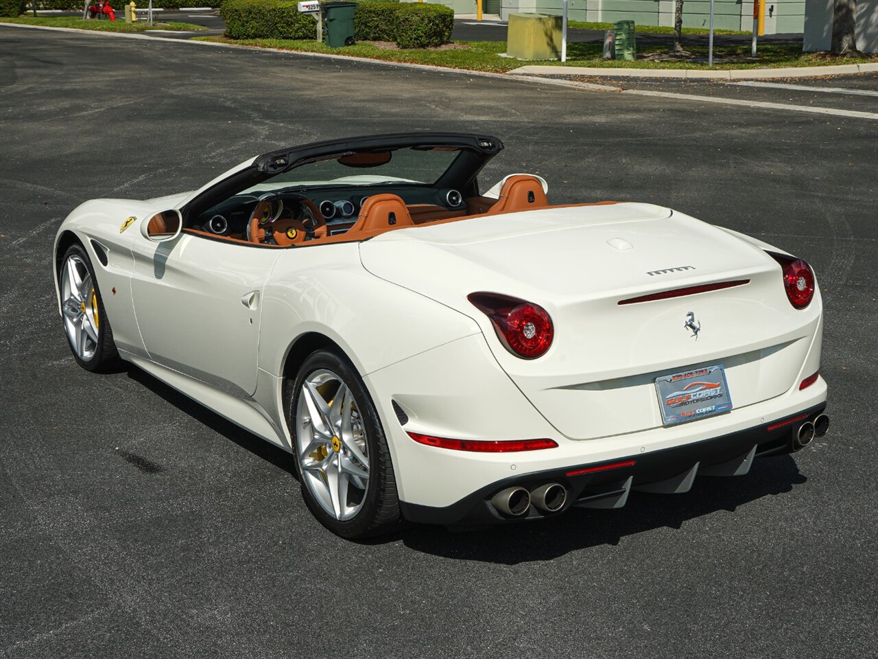 2015 Ferrari California T   - Photo 42 - Bonita Springs, FL 34134