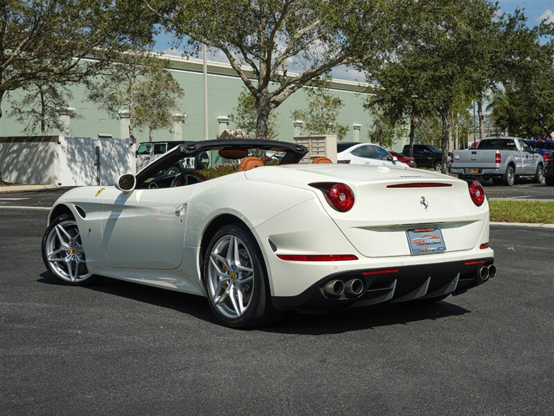 2015 Ferrari California T   - Photo 4 - Bonita Springs, FL 34134