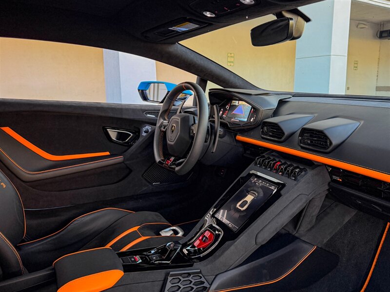 2024 Lamborghini Huracan Tecnica   - Photo 36 - Bonita Springs, FL 34134