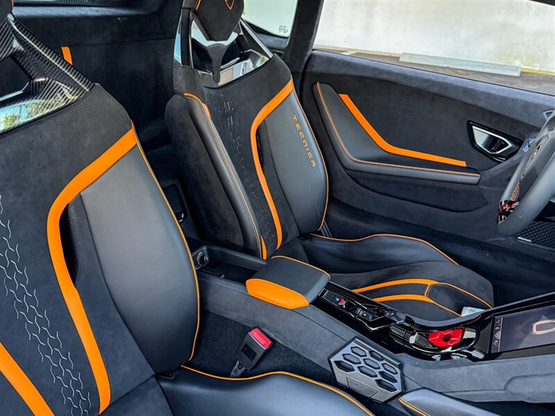 2024 Lamborghini Huracan Tecnica   - Photo 35 - Bonita Springs, FL 34134