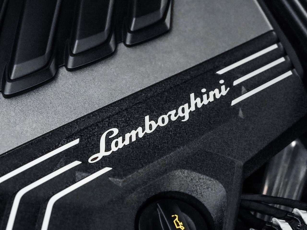2022 Lamborghini Urus   - Photo 33 - Bonita Springs, FL 34134