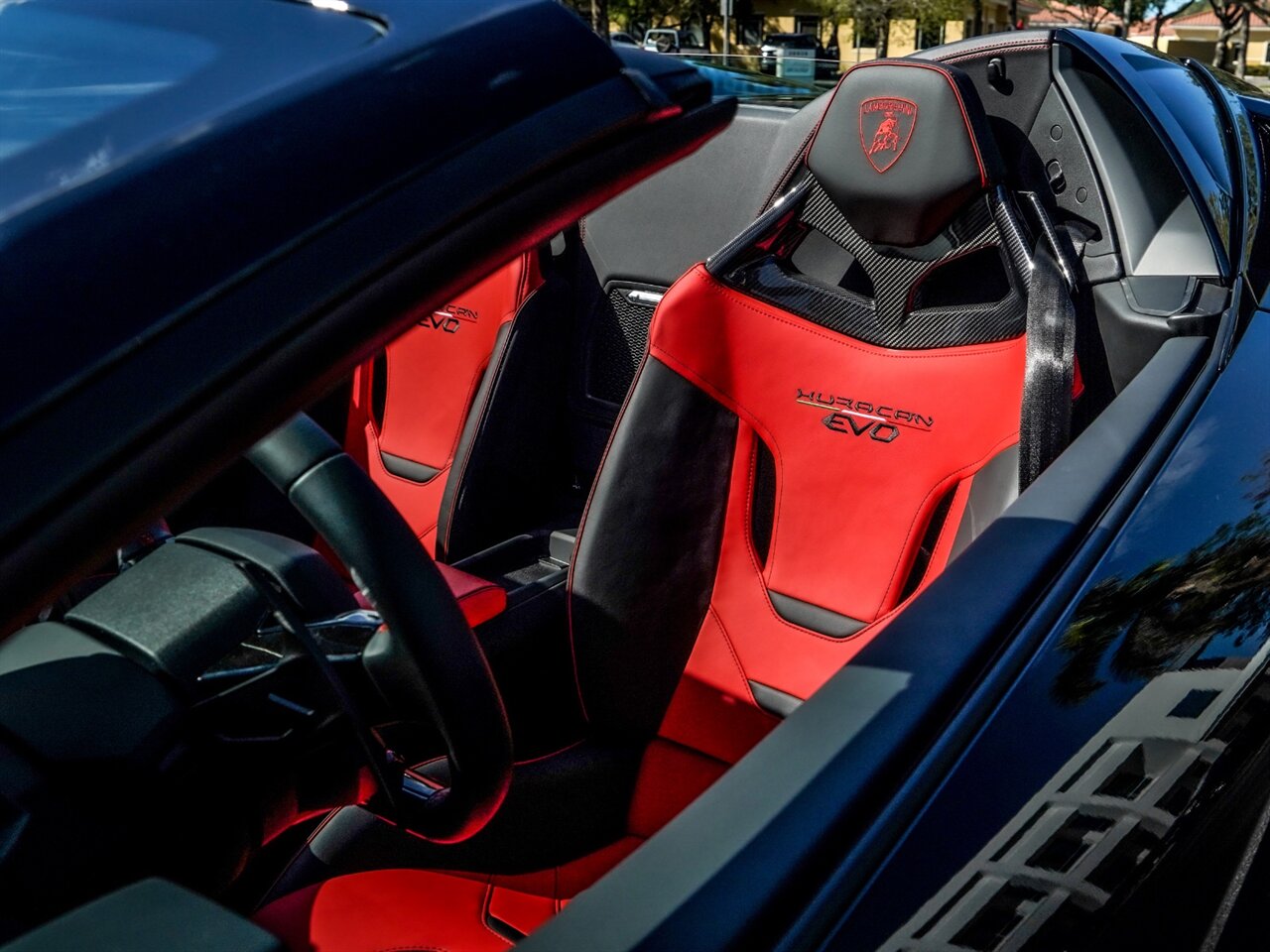 2022 Lamborghini Huracan Spyder   - Photo 8 - Bonita Springs, FL 34134